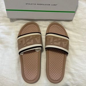 APL Womens BL Techloom Slide size 10